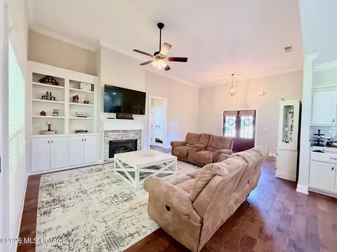 Living - 2353 Ouse Valley Ln, Hernando, MS 38632 photo 1 of 1