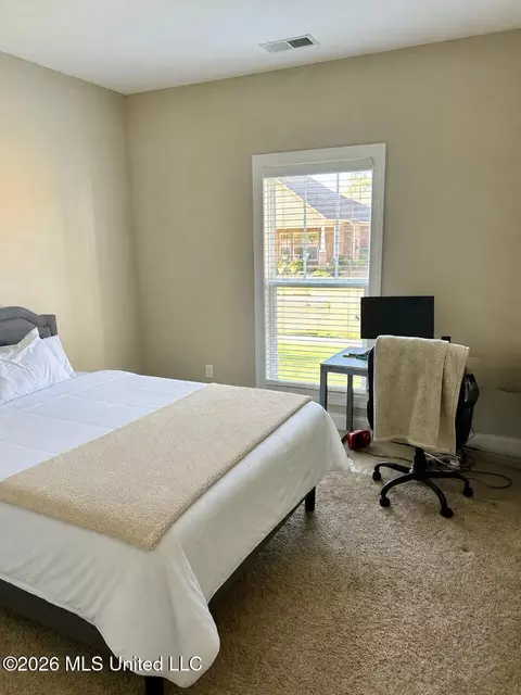 Bedroom - 2353 Ouse Valley Ln, Hernando, MS 38632 photo 2 of 4