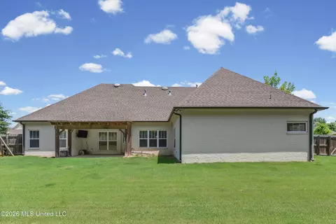 Exterior - 2353 Ouse Valley Ln, Hernando, MS 38632 photo 5 of 6