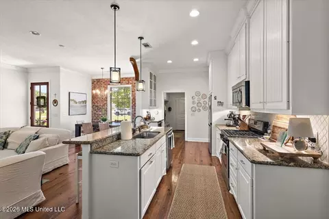 Kitchen - 169 Westerly Pl, Madison, MS 39110 photo 3 of 3