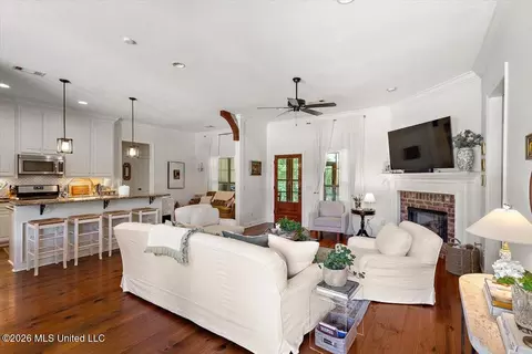 Living - 169 Westerly Pl, Madison, MS 39110 photo 1 of 3