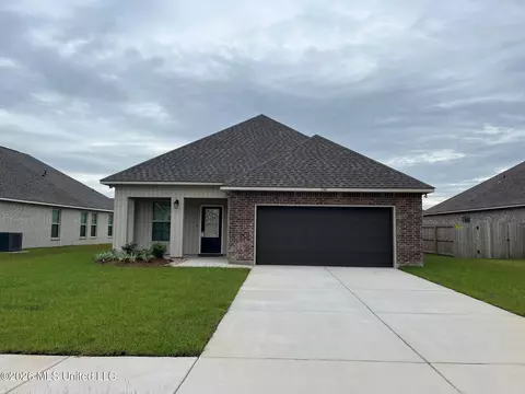 7741 Claymont Cir, Ocean Springs, MS 39564