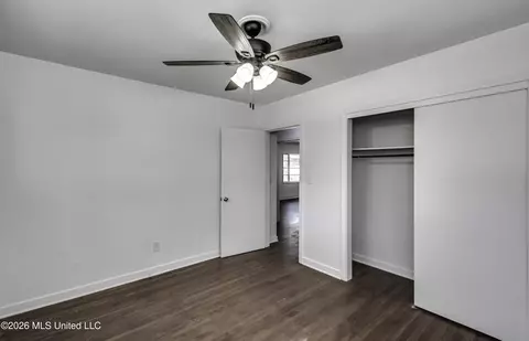 Bedroom - 2051 Meadowbrook Rd, Jackson, MS 39211 photo 6 of 9