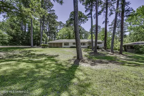Exterior - 2051 Meadowbrook Rd, Jackson, MS 39211 photo 2 of 14