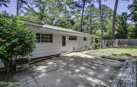 Exterior - 2051 Meadowbrook Rd, Jackson, MS 39211 photo 13 of 14