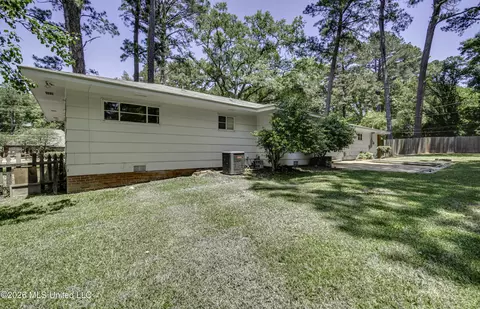 Exterior - 2051 Meadowbrook Rd, Jackson, MS 39211 photo 11 of 14