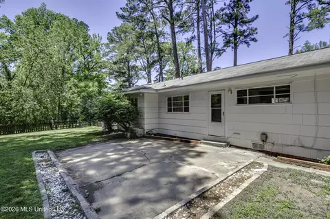 Exterior - 2051 Meadowbrook Rd, Jackson, MS 39211 photo 5 of 14