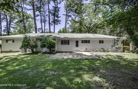 Exterior - 2051 Meadowbrook Rd, Jackson, MS 39211 photo 9 of 14