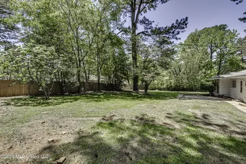 Exterior - 2051 Meadowbrook Rd, Jackson, MS 39211 photo 14 of 14
