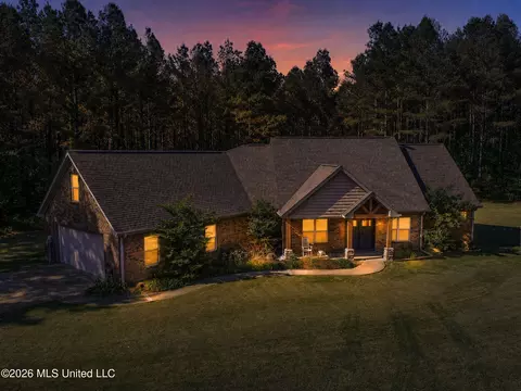 1407 Mcclyde Rd, Como, MS 38619