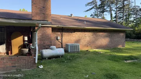 Exterior - 1684 Old Highway 80, Forest, MS 39074 photo 3 of 7