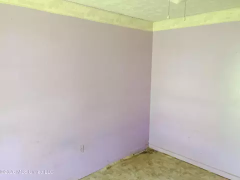 Bedroom - 539 Cedarhurst Rd, Jackson, MS 39206 photo 2 of 2