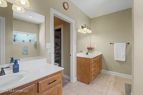 Bath - 1409 Monteith Ave, Hernando, MS 38632 photo 2 of 4