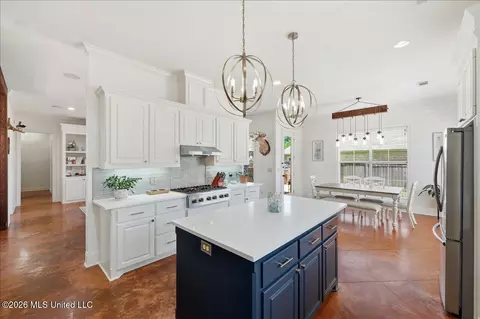 Kitchen - 110 Covey Run, Madison, MS 39110 photo 2 of 4