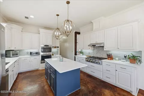Kitchen - 110 Covey Run, Madison, MS 39110 photo 3 of 4