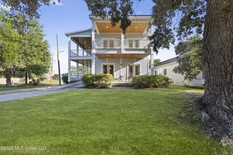 631 2nd St, Gulfport, MS 39501