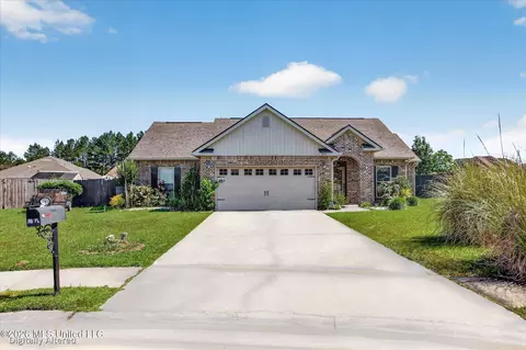 17034 Washingtonia Ln, D'iberville, MS 39540