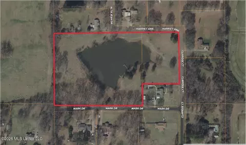 5599 Claridge Ct, Horn Lake, MS 38637