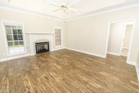Living - 55 Hazelnut Cir, Columbus, MS 39705 photo 1 of 4