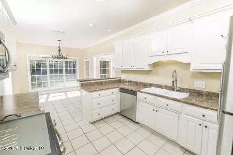 Kitchen - 55 Hazelnut Cir, Columbus, MS 39705 photo 2 of 3