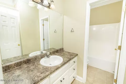 Bath - 55 Hazelnut Cir, Columbus, MS 39705 photo 4 of 4