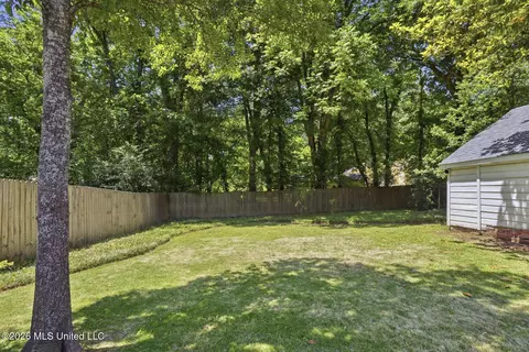 Exterior - 3419 Northview Dr, Jackson, MS 39216 photo 5 of 9