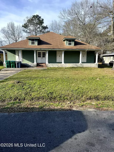 3437 Lawrence St, Moss Point, MS 39563