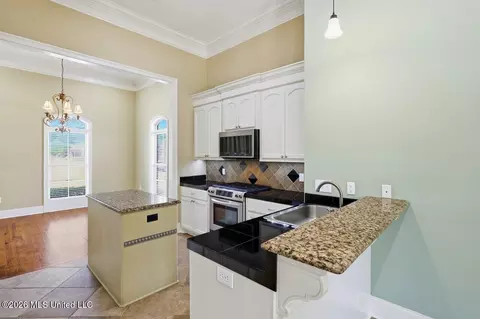 Kitchen - 100 Grandeur Dr, Brandon, MS 39042 photo 1 of 4