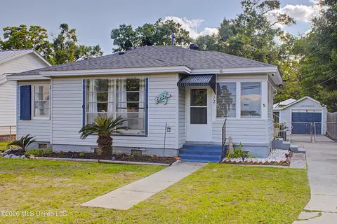 721 Regnault Ave, Gulfport, MS 39501