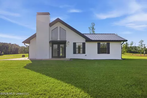 8165 Silver Dr, Tylertown, MS 39667