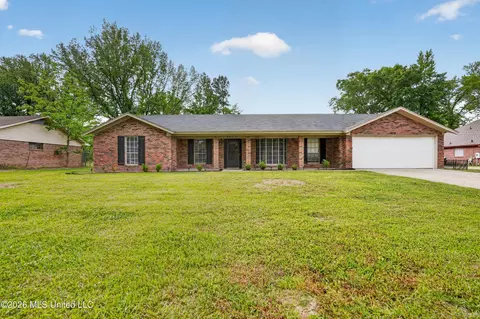 6636 Trace Dr, Jackson, MS 39213