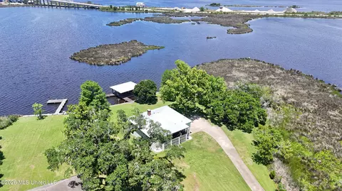 View/Area - 3925 Dantzler St, Moss Point, MS 39563 photo 2 of 4