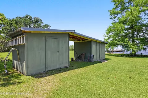 Exterior - 3925 Dantzler St, Moss Point, MS 39563 photo 7 of 8