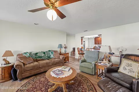 Living - 3925 Dantzler St, Moss Point, MS 39563 photo 3 of 4