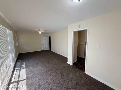 3173 Oak Forest Dr, Jackson, MS 39212 photo 2