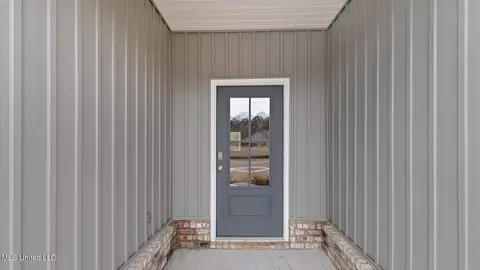 Entry Way - 508 Bridgeway St, Canton, MS 39046 photo 1 of 6