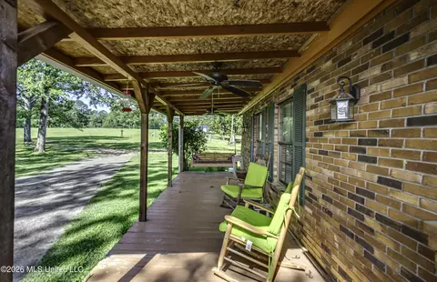 Exterior - 478 Holifield Cir, Brandon, MS 39042 photo 12 of 14