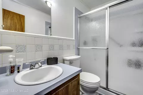 Bath - 478 Holifield Cir, Brandon, MS 39042 photo 5 of 5