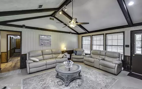 Living - 478 Holifield Cir, Brandon, MS 39042 photo 3 of 4