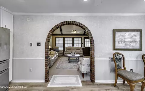Entry Way - 478 Holifield Cir, Brandon, MS 39042 photo 2 of 4