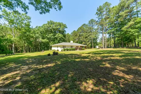 Exterior - 7122 Summit Holmesville Rd, Mccomb, MS 39648 photo 2 of 7
