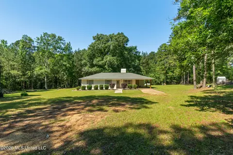 Exterior - 7122 Summit Holmesville Rd, Mccomb, MS 39648 photo 3 of 7