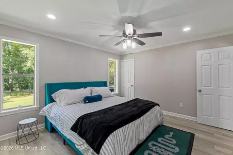 Bedroom - 7122 Summit Holmesville Rd, Mccomb, MS 39648 photo 2 of 7