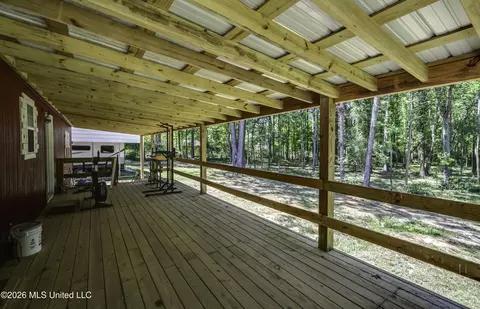 Exterior - 214 Parks Rd # B, Jackson, MS 39212 photo 11 of 18