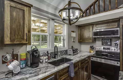 Kitchen - 214 Parks Rd # B, Jackson, MS 39212 photo 3 of 5