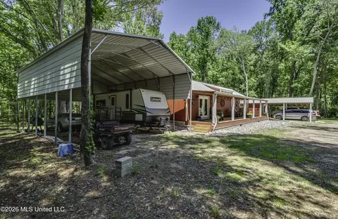 Exterior - 214 Parks Rd # B, Jackson, MS 39212 photo 6 of 18