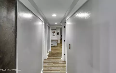 Entry Way - 214 Parks Rd # B, Jackson, MS 39212 photo 2 of 3