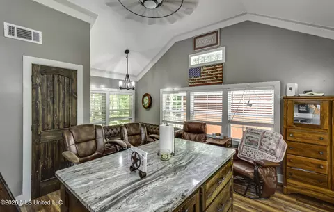 Other - 214 Parks Rd # B, Jackson, MS 39212 photo 2 of 10