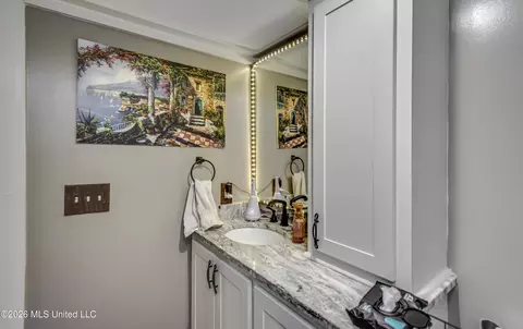 Bath - 214 Parks Rd # B, Jackson, MS 39212 photo 3 of 4