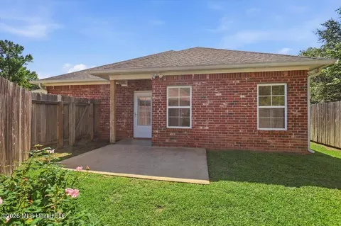 Exterior - 1210 Coachlight Cv, Brandon, MS 39042 photo 2 of 5